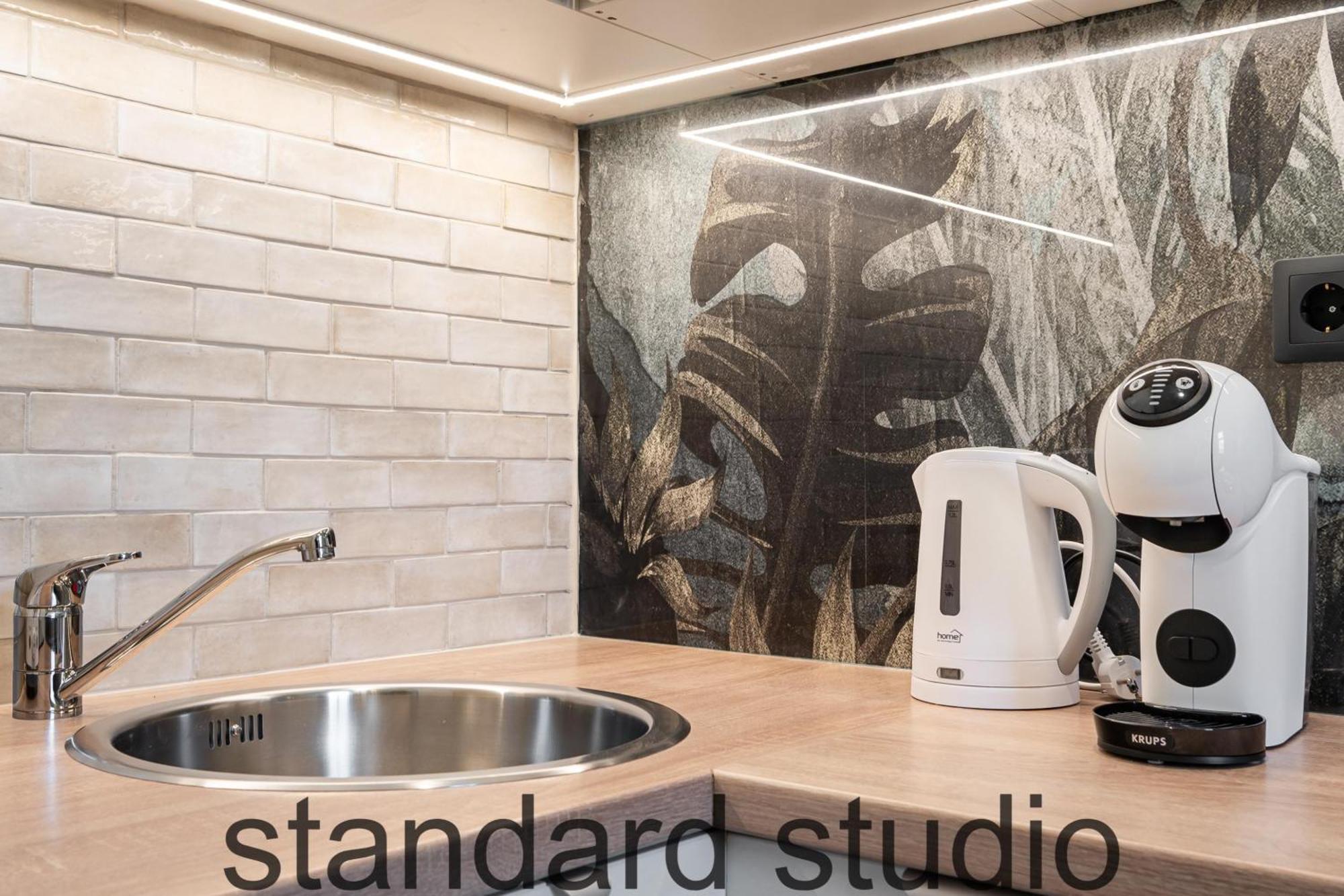 Cityzen Studios Budapest Bilik gambar